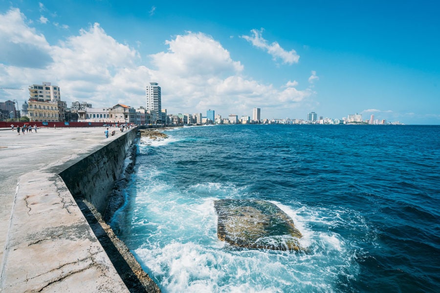 Things To Do: Walk Havana's El Malecon